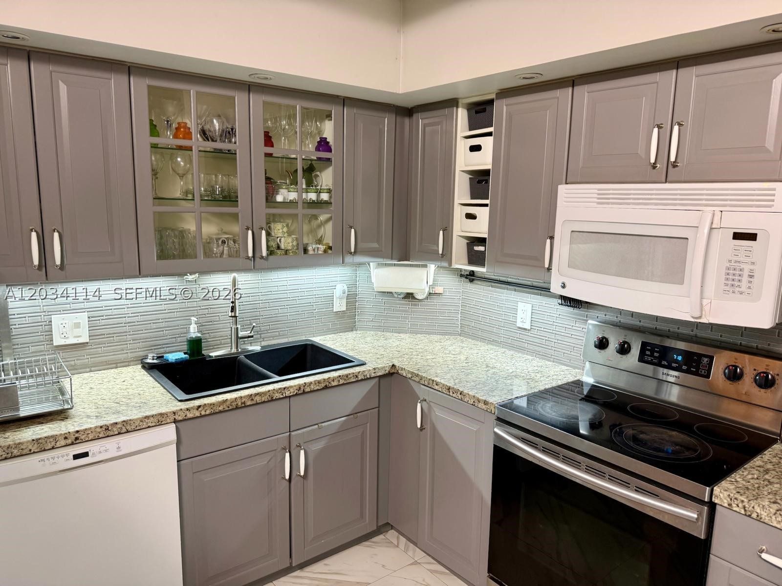 HEMISPHERES CONDO - Residential