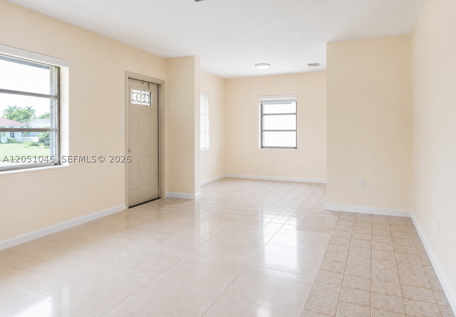 ROYALE GREEN SEC 3 - Residential