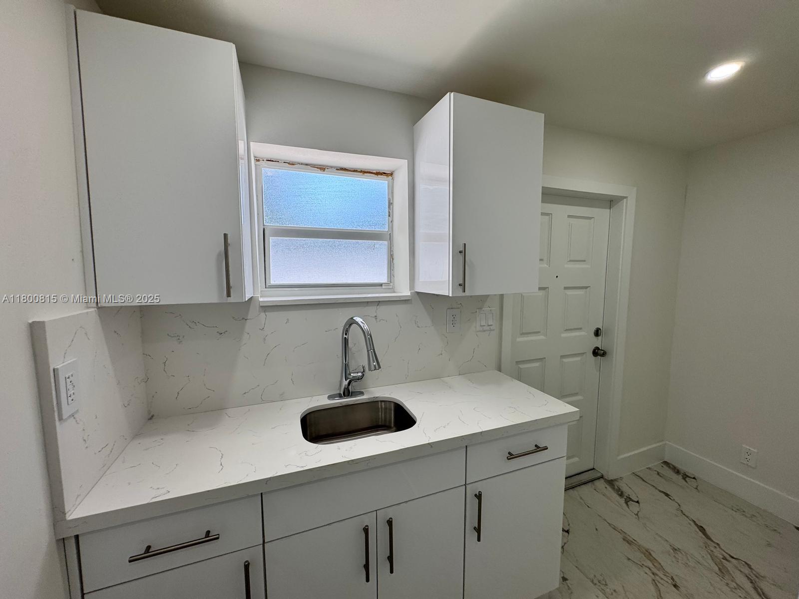 WESTWOOD LAKE 3RD ADDN - Residential Lease