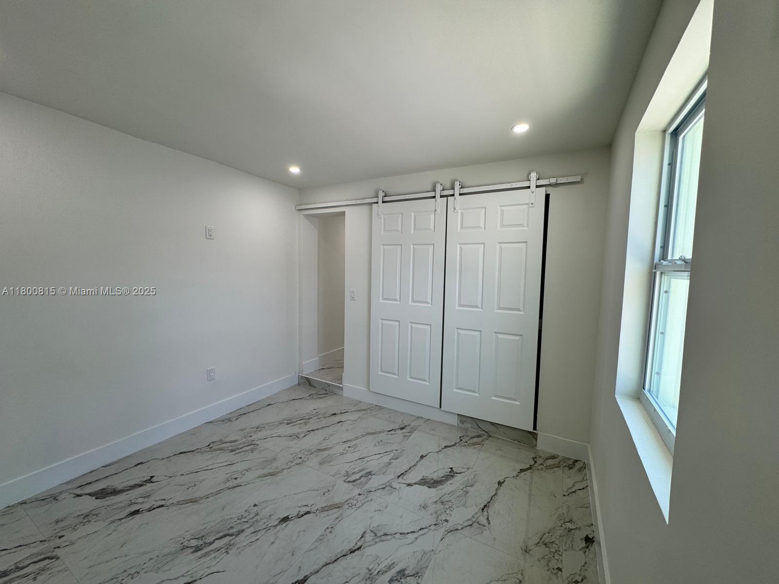 WESTWOOD LAKE 3RD ADDN - Residential Lease