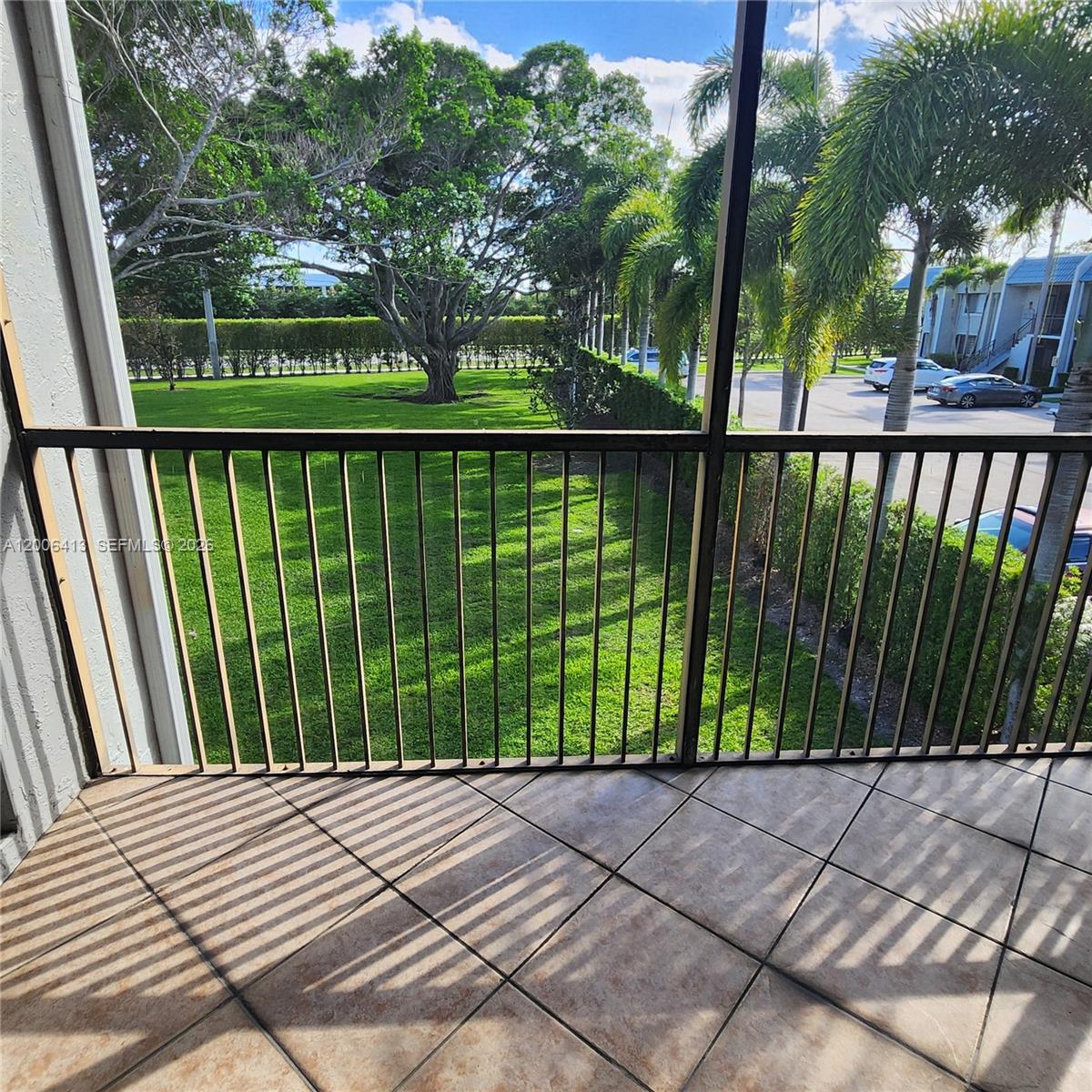 GARDENS AT BONAVENTURE 14 - Residential