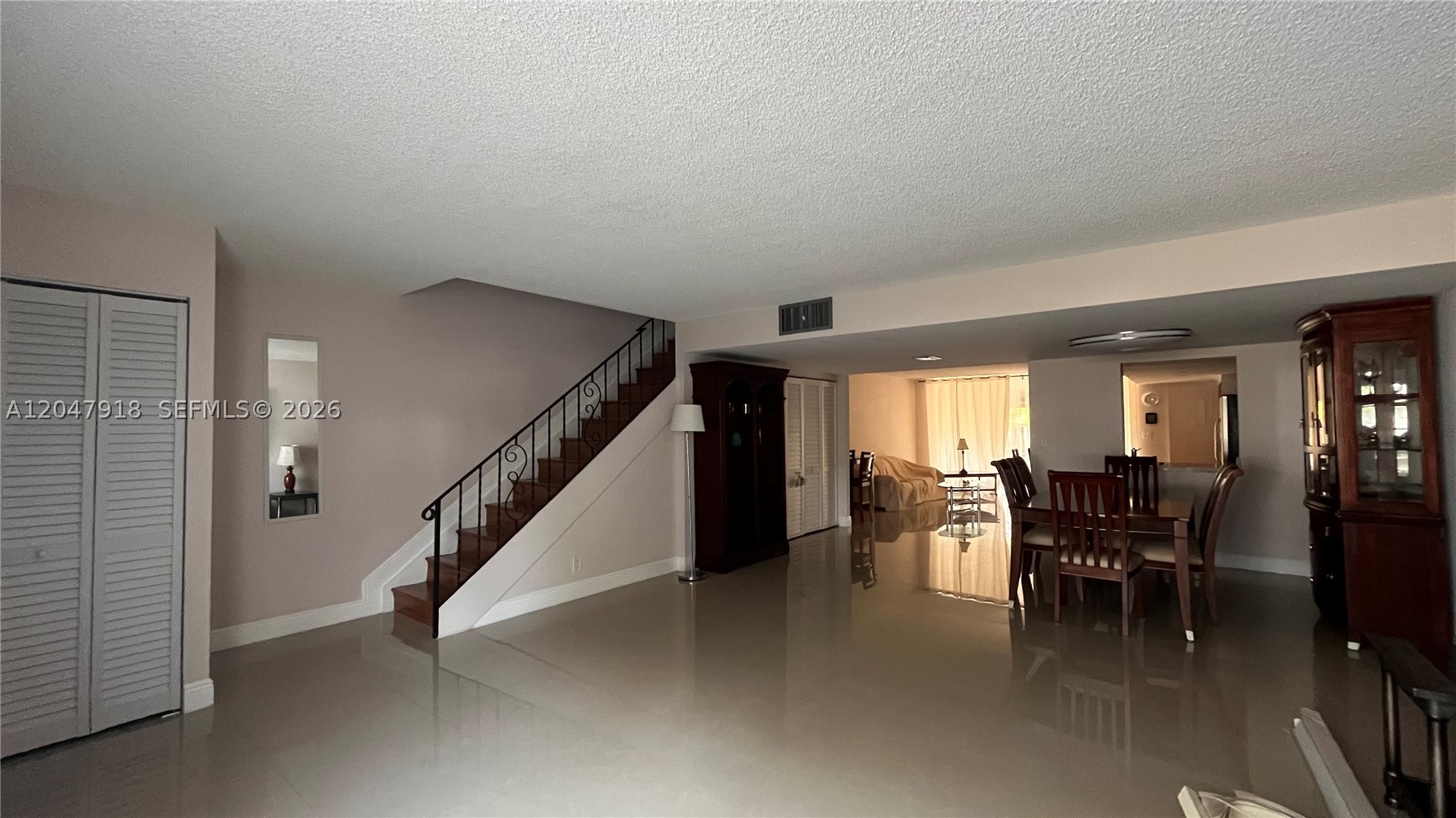 TOWNHOUSES OF VENETIAN PA - Residential Lease
