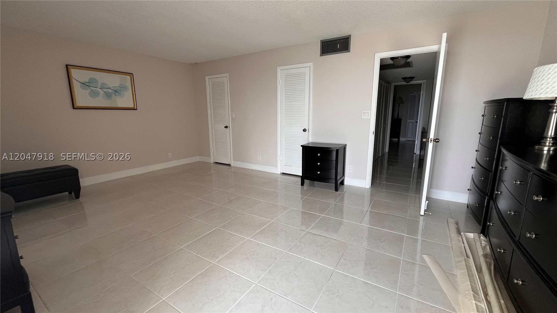 TOWNHOUSES OF VENETIAN PA - Residential Lease
