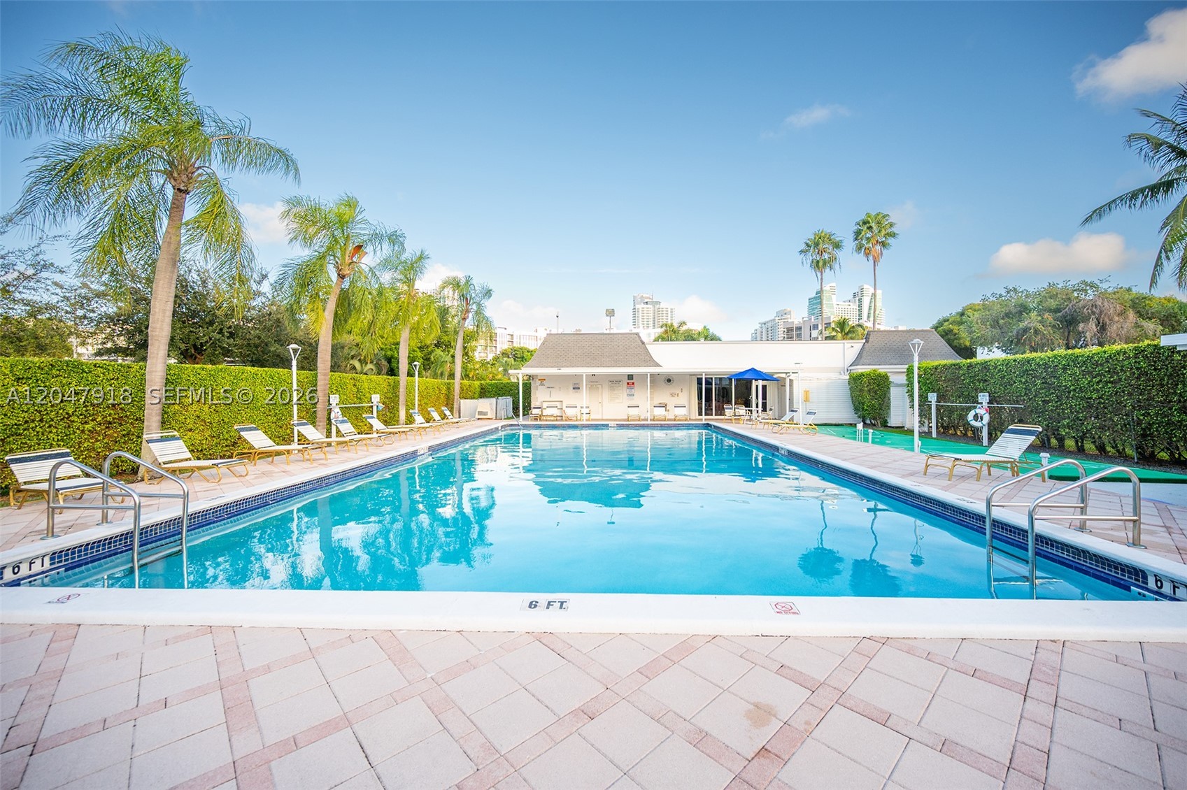 TOWNHOUSES OF VENETIAN PA - Residential Lease
