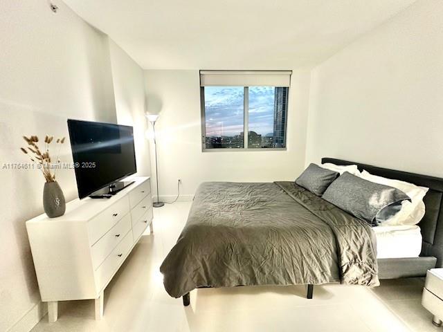 MINT CONDO - Residential