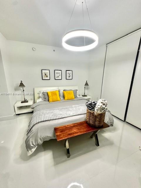 MINT CONDO - Residential