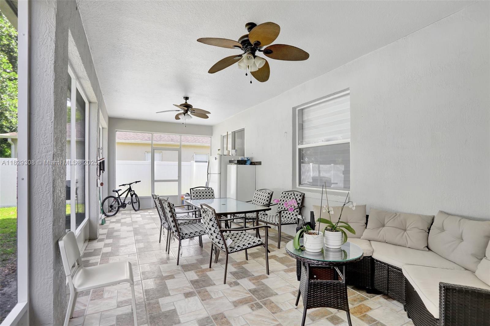 TAMARIND PARKE AT CYPRESS - Residential