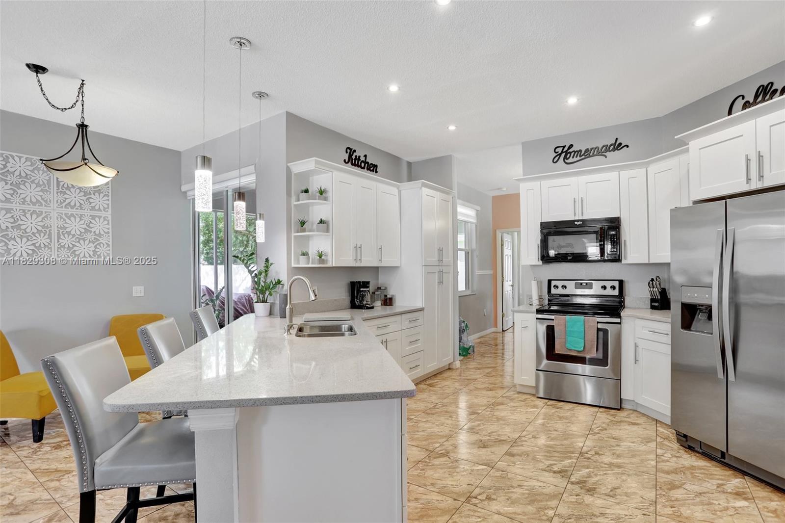 TAMARIND PARKE AT CYPRESS - Residential