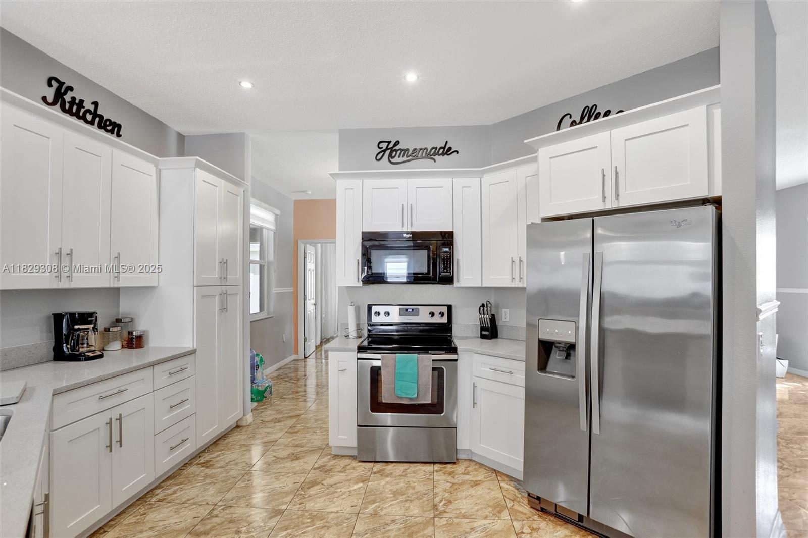 TAMARIND PARKE AT CYPRESS - Residential