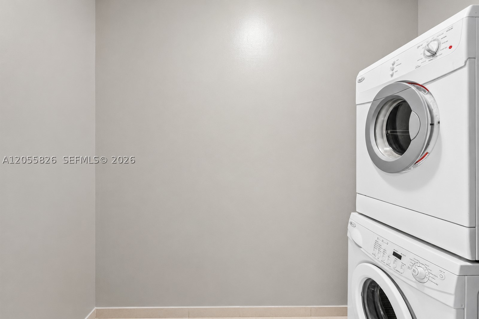 BRICKELL PLACE CONDO - Residential Lease