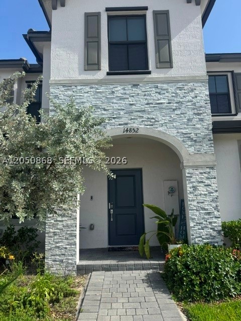 Immerse yourself in the irresistible charms of this townhouse, featuring 2 story, 3 bedrooms, 2 1/2 bathrooms with lots of light and interior storage.
The contemporary kitchen with stainless steel appliance and convenience snack counter ideal for casual dining and tile throughout.
Outside enjoy  a private patio fully fence perfect for relaxing and enjoying florida lifestyle. Excellent location close to metro zoo, shopping centers, supermarkets , dining, schools and parks.
This property has two assigned parking space located in a quiet family oriented community, low HOA fee with the premium amenities, swimming pool, jacuzzy ,exercise  room and playground.