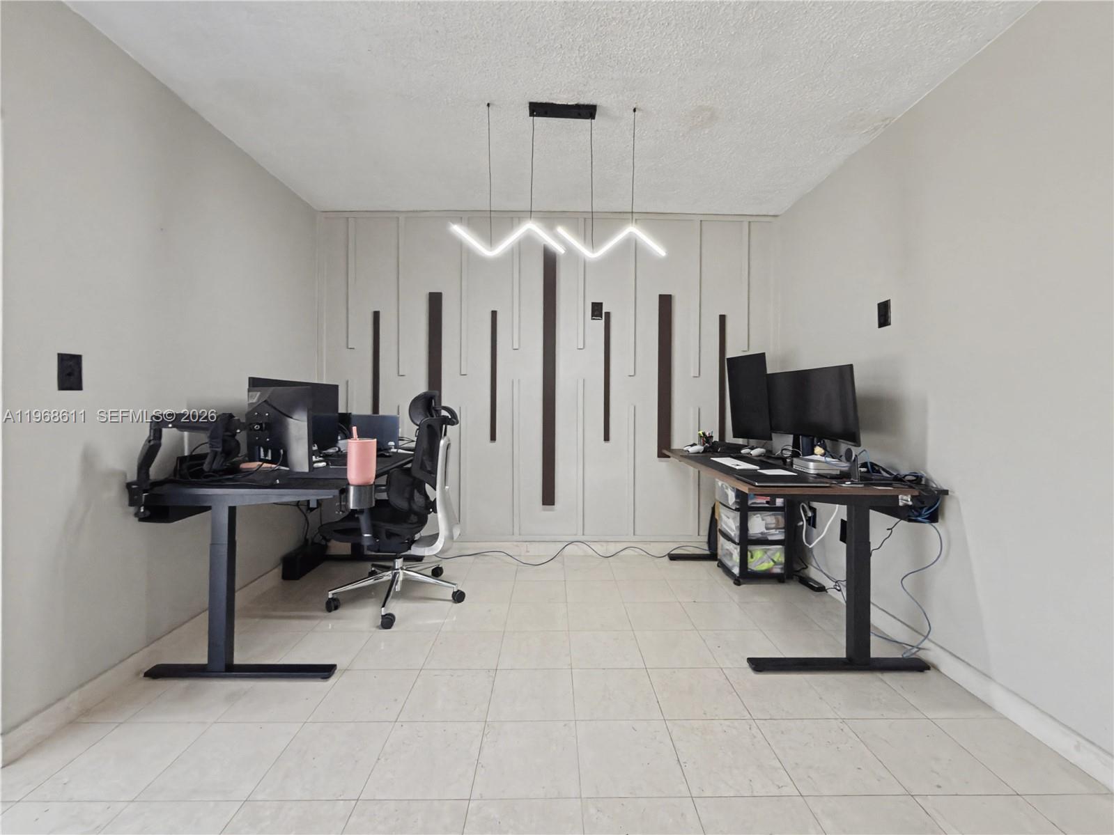 DEVON AIRE ESTATES SEC 1 - Residential