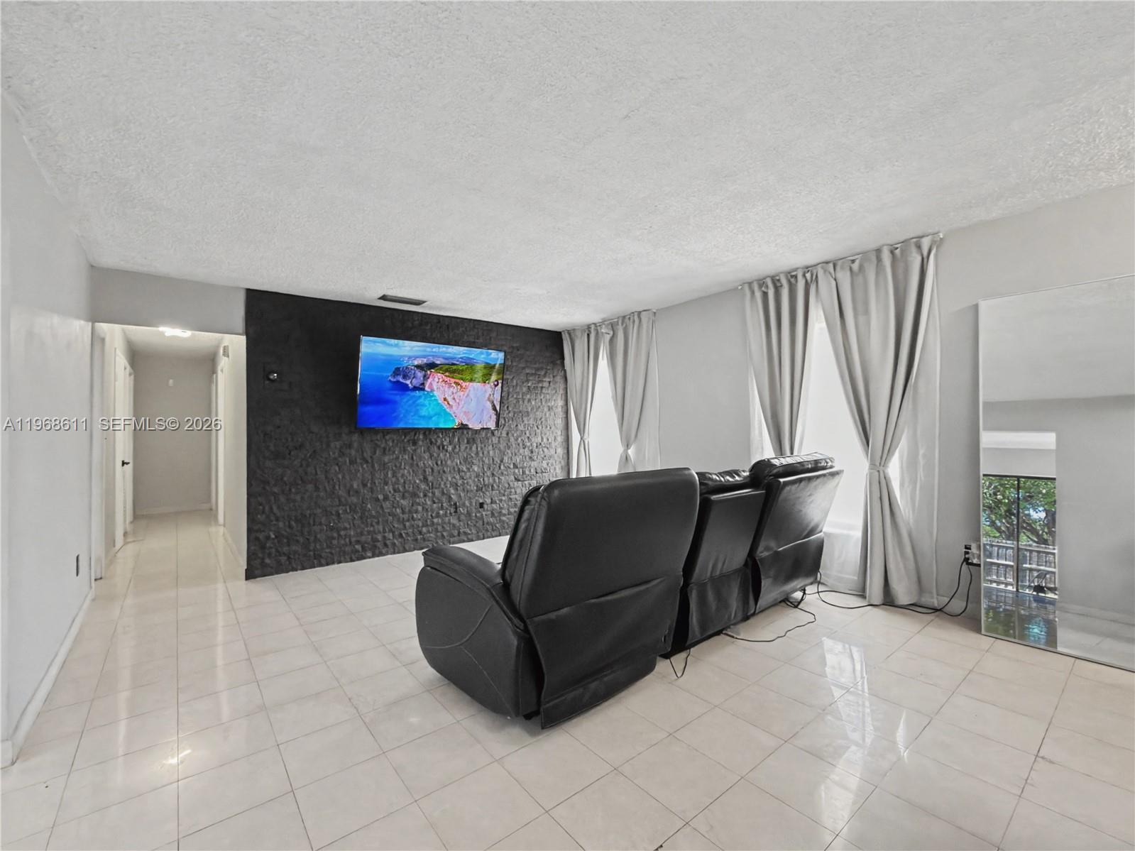 DEVON AIRE ESTATES SEC 1 - Residential