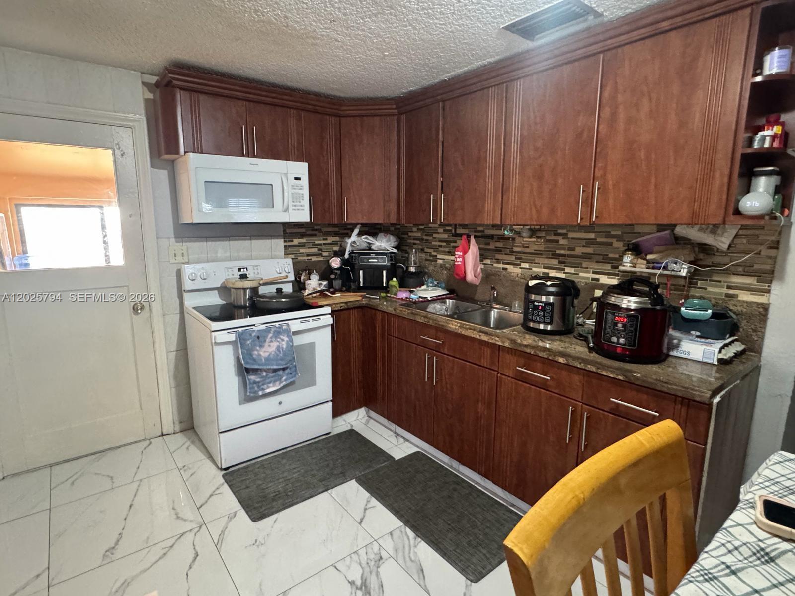 HOLLYWOOD BEACH GARDENS - Residential Income