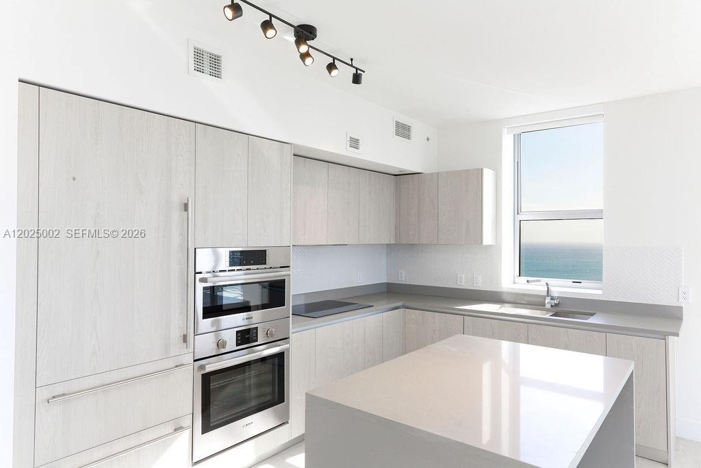 4010 SOUTH OCEAN CONDO - Residential Lease