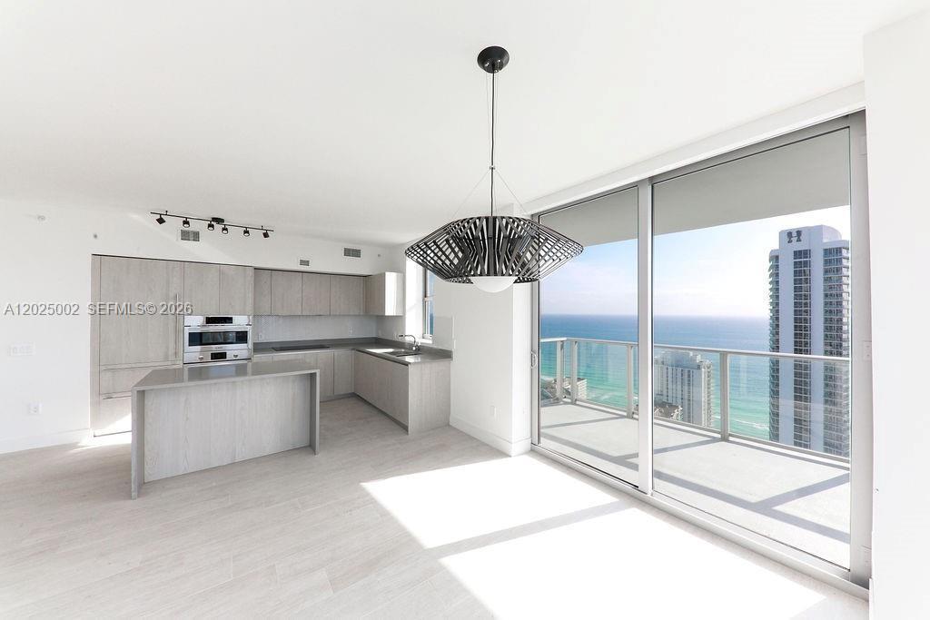 4010 SOUTH OCEAN CONDO - Residential Lease