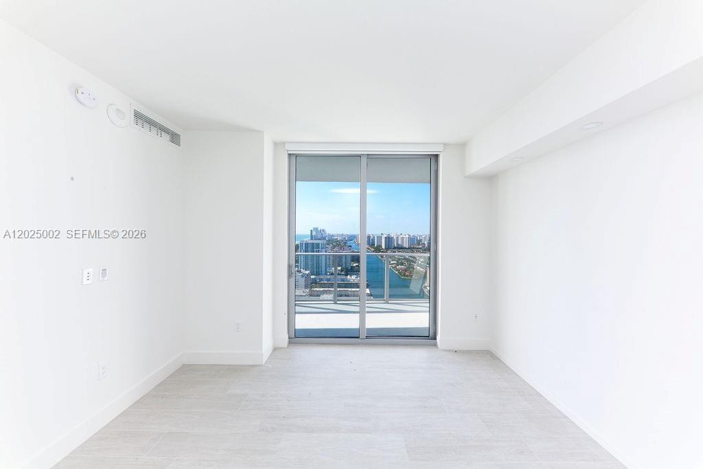 4010 SOUTH OCEAN CONDO - Residential Lease