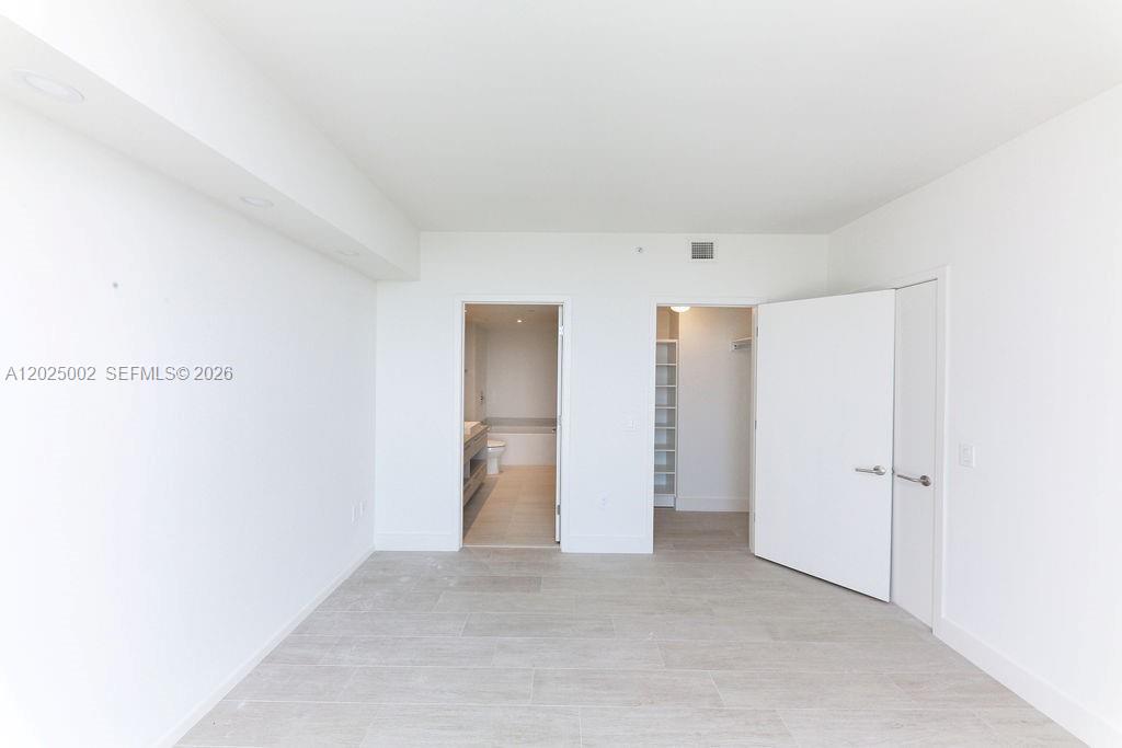 4010 SOUTH OCEAN CONDO - Residential Lease