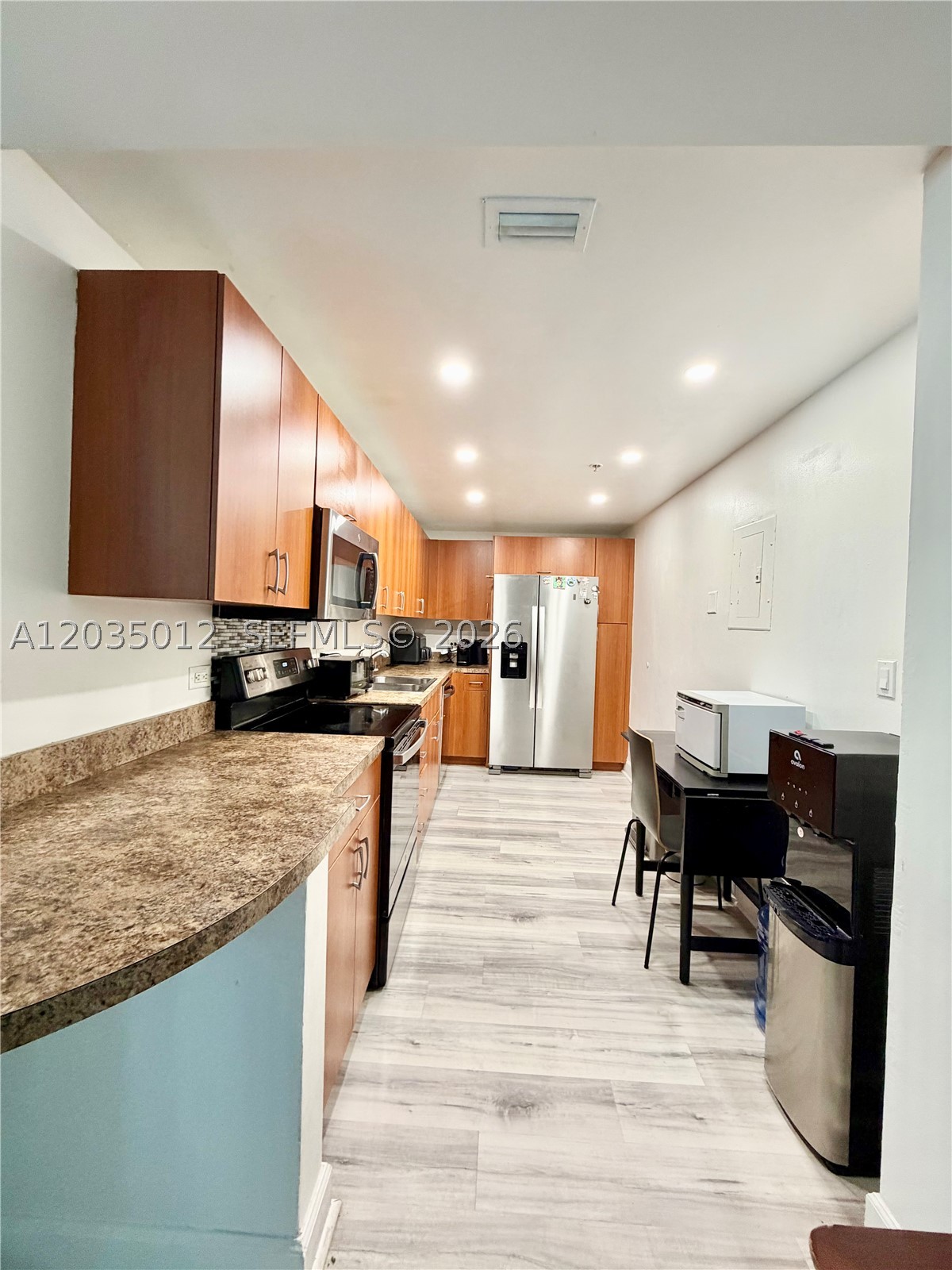 TREASURES ON THE BAY II C - Residential Lease