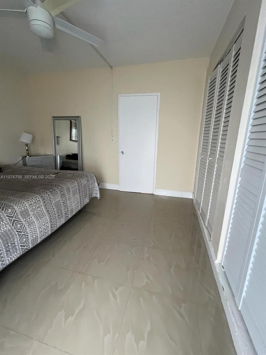 PASADENA GARDEN APARTMENT - Residential
