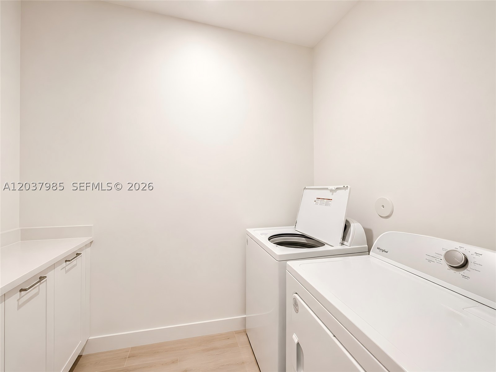DOWNTOWN DORAL SOUTH PHAS - Residential Lease