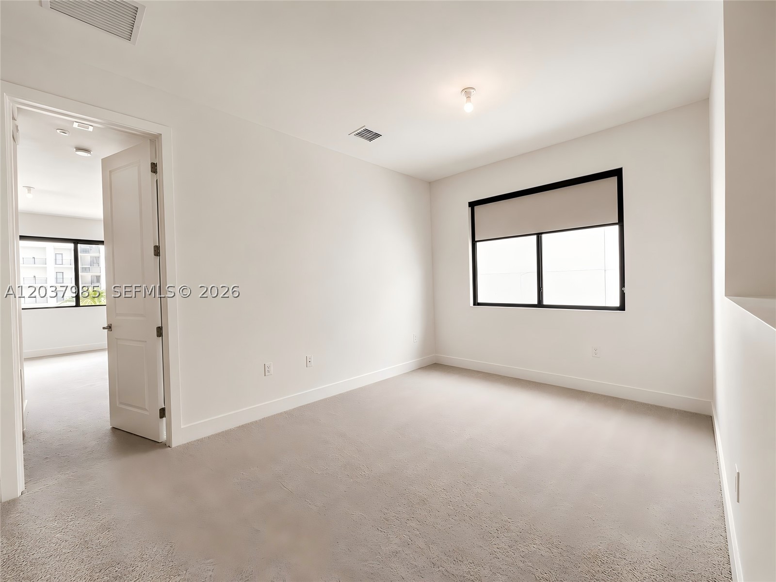 DOWNTOWN DORAL SOUTH PHAS - Residential Lease