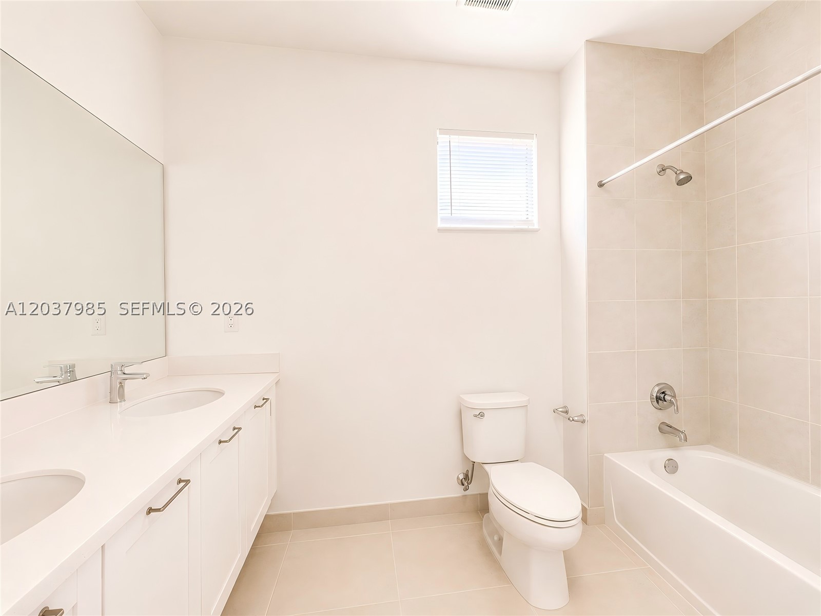 DOWNTOWN DORAL SOUTH PHAS - Residential Lease