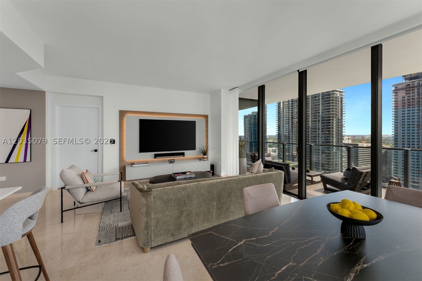 REACH CONDO - Residential
