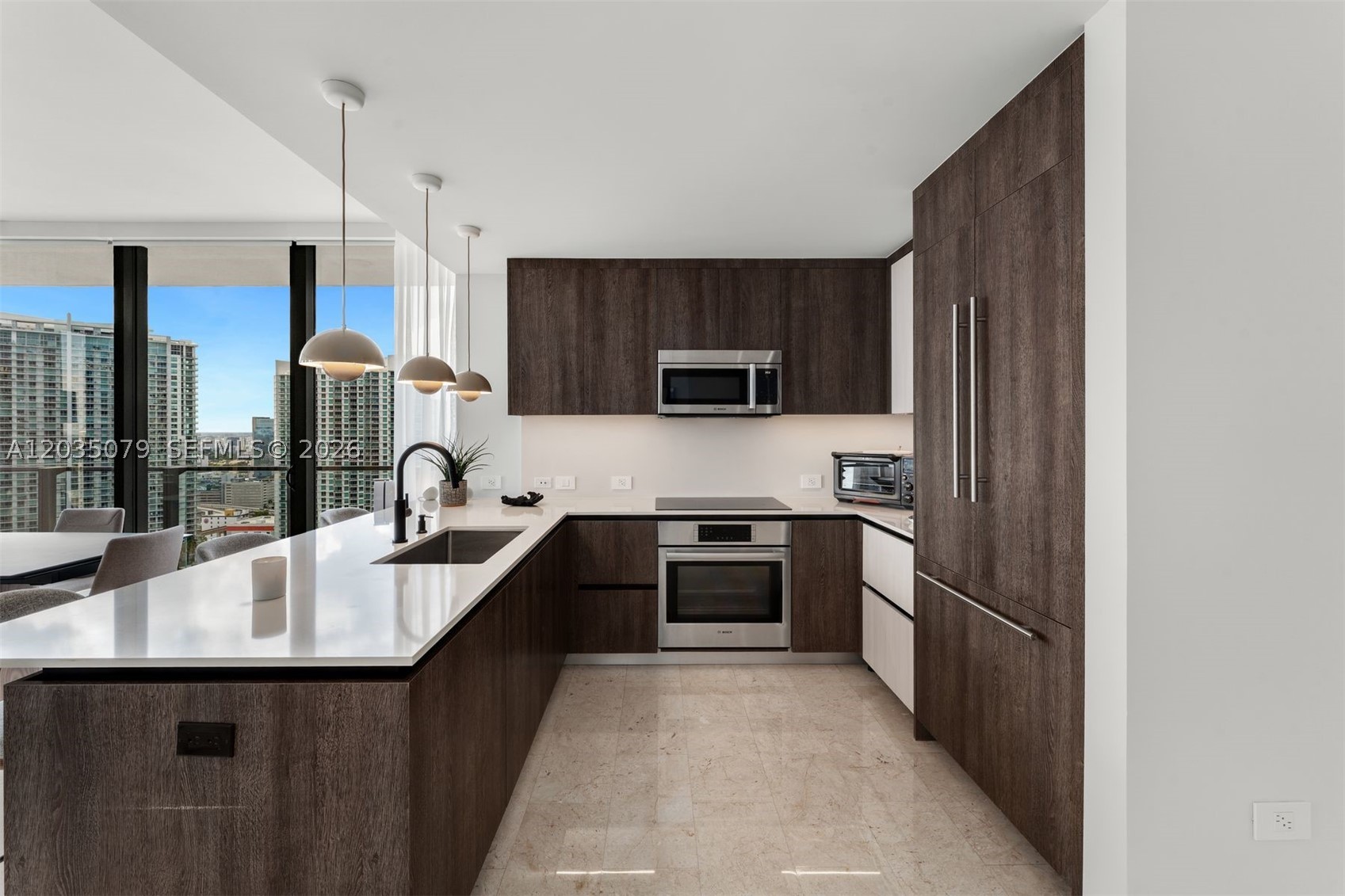 REACH CONDO - Residential