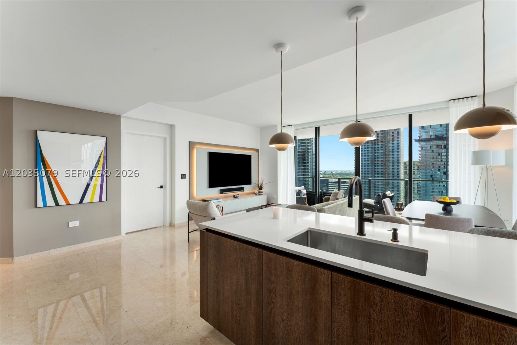 REACH CONDO - Residential
