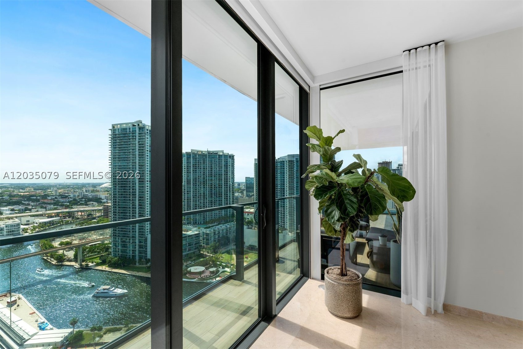 REACH CONDO - Residential