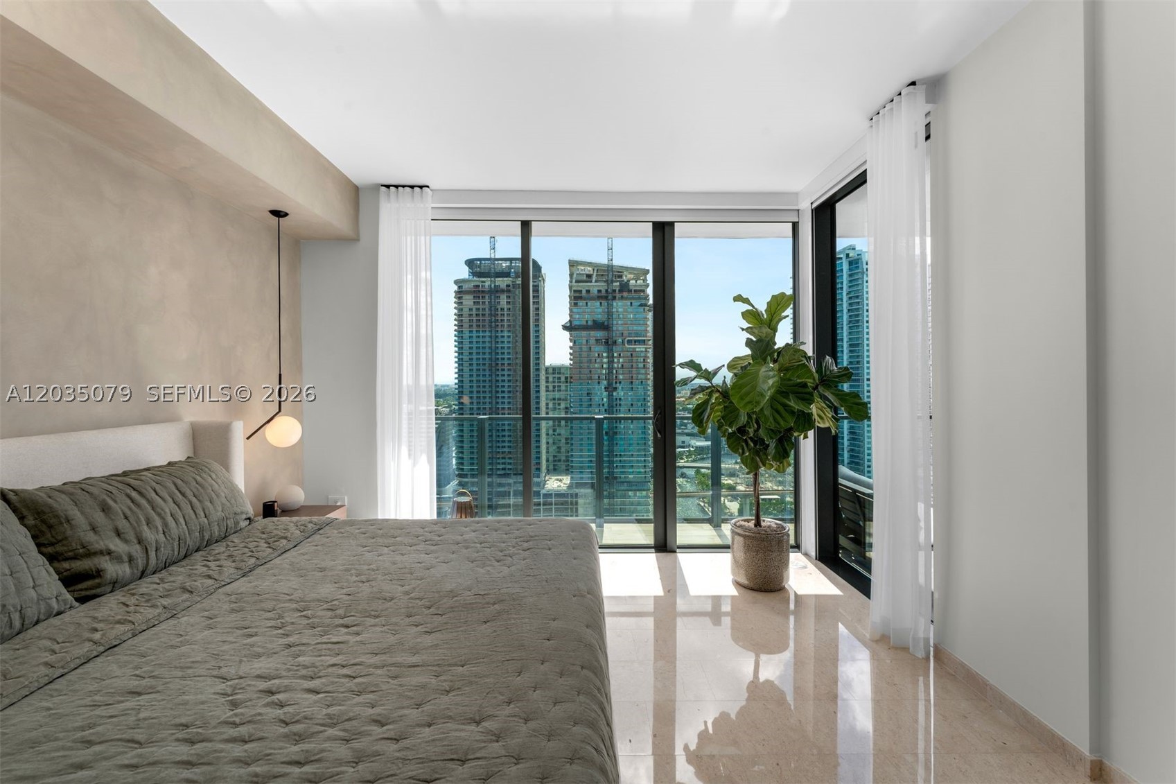 REACH CONDO - Residential