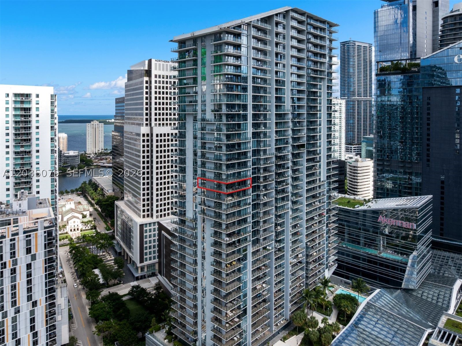 REACH CONDO - Residential