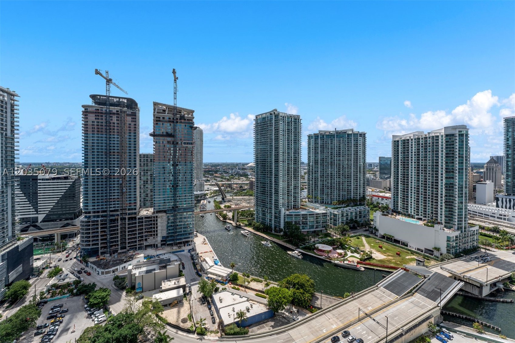 REACH CONDO - Residential