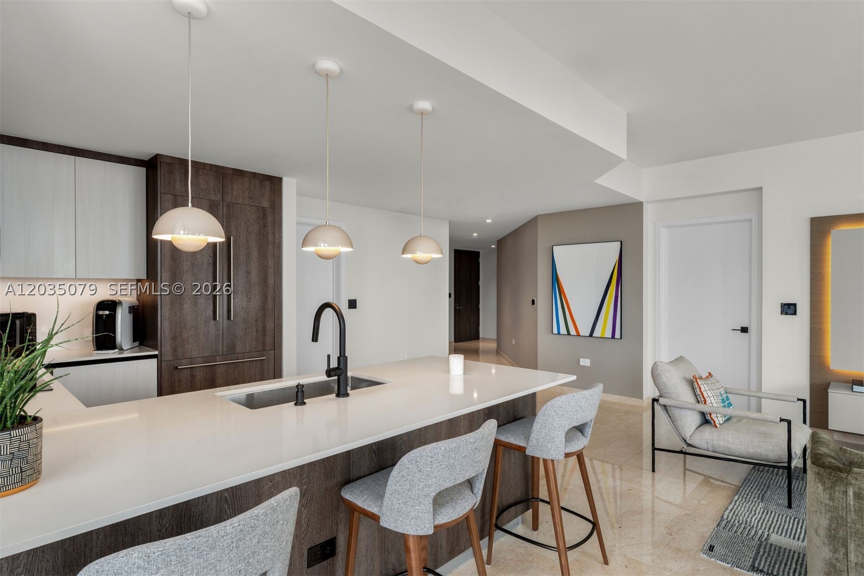 REACH CONDO - Residential