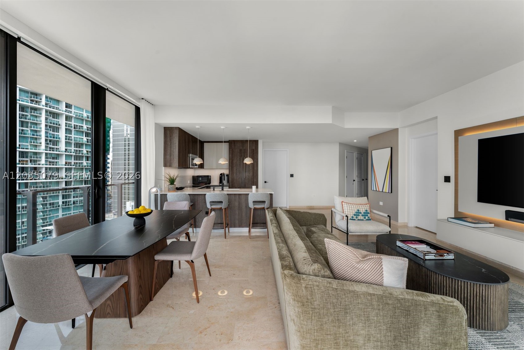REACH CONDO - Residential