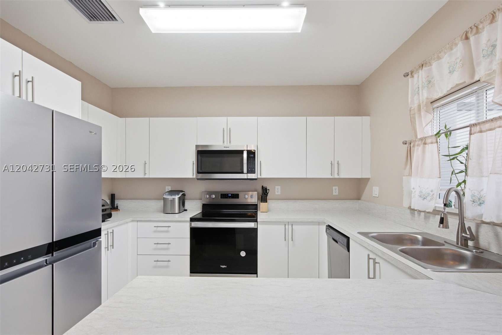 FOREST PARK VILLAS - Residential