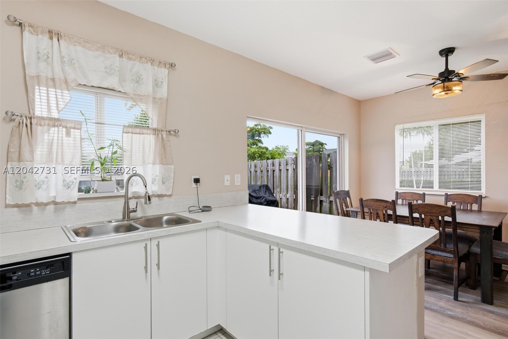 FOREST PARK VILLAS - Residential