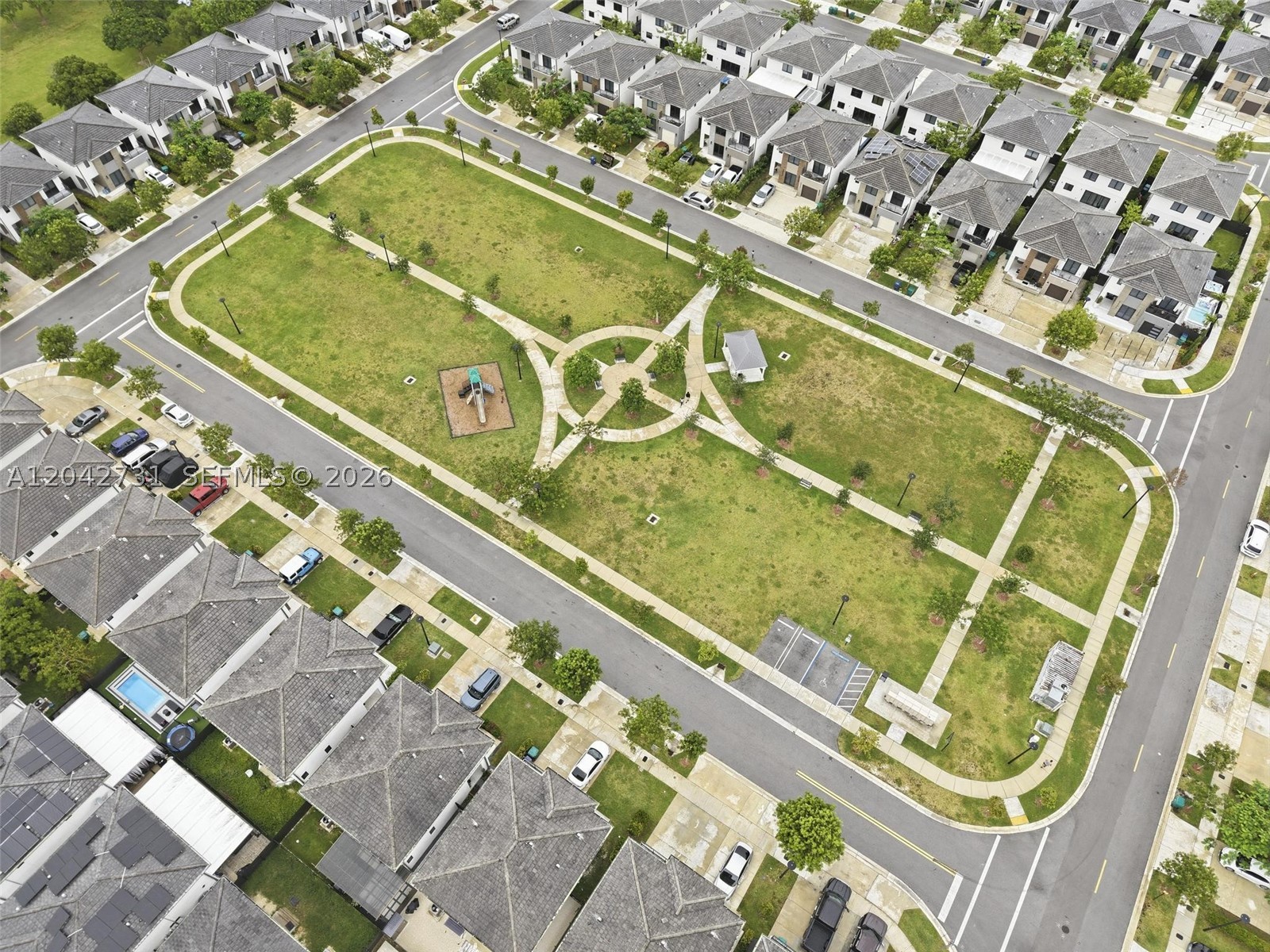 FOREST PARK VILLAS - Residential
