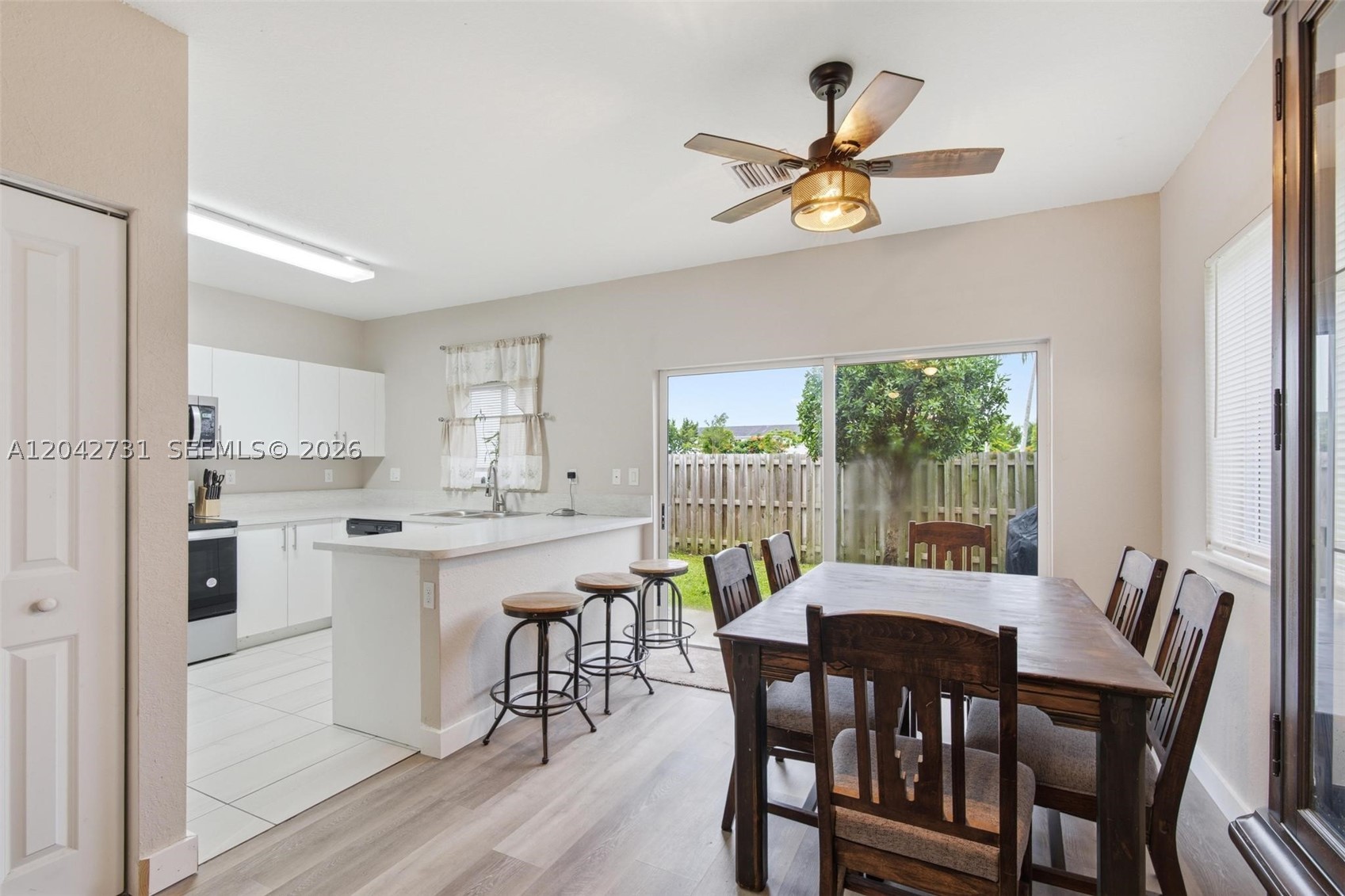 FOREST PARK VILLAS - Residential