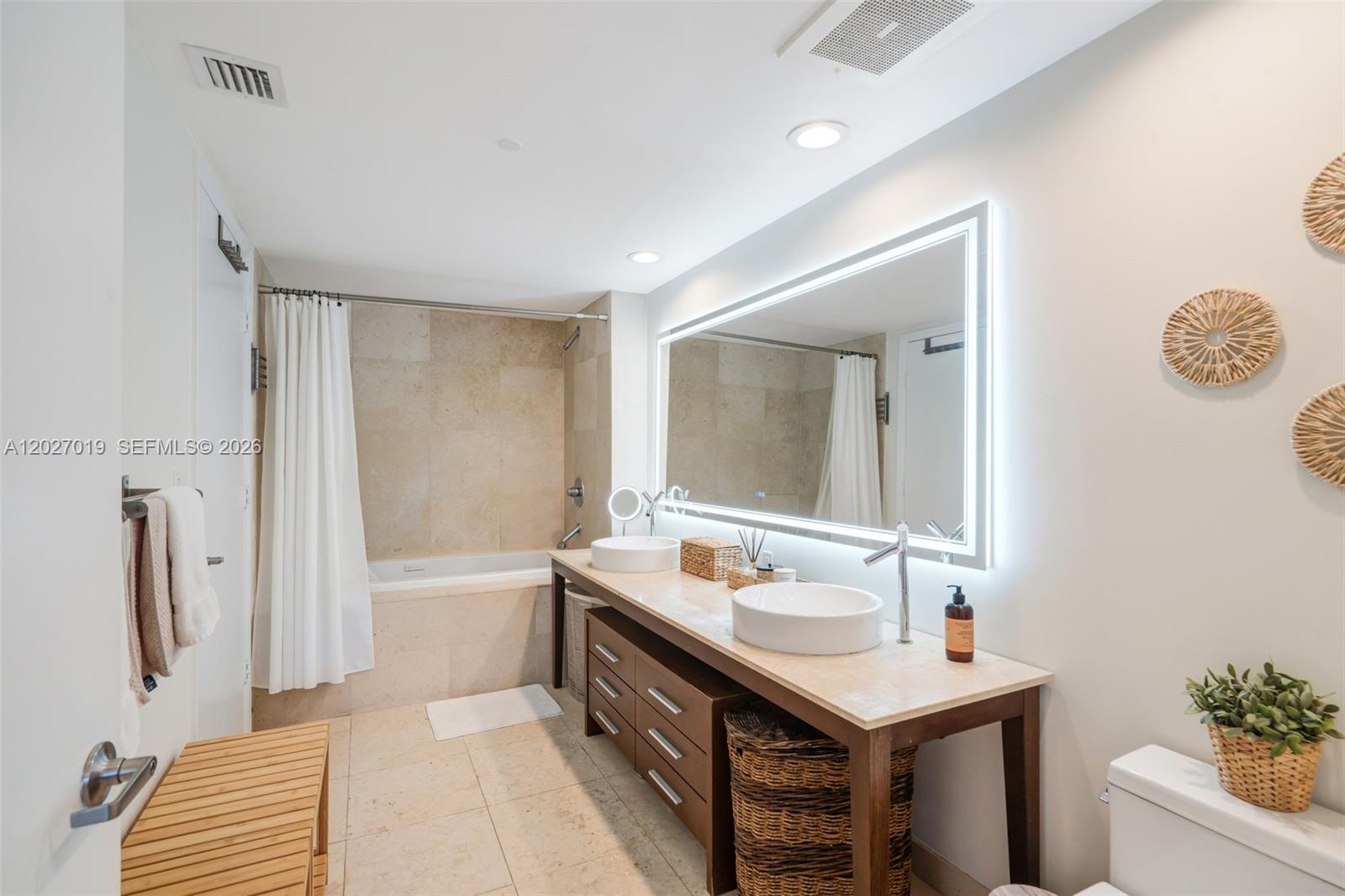 ICON BRICKELL NO TWO - Residential Lease