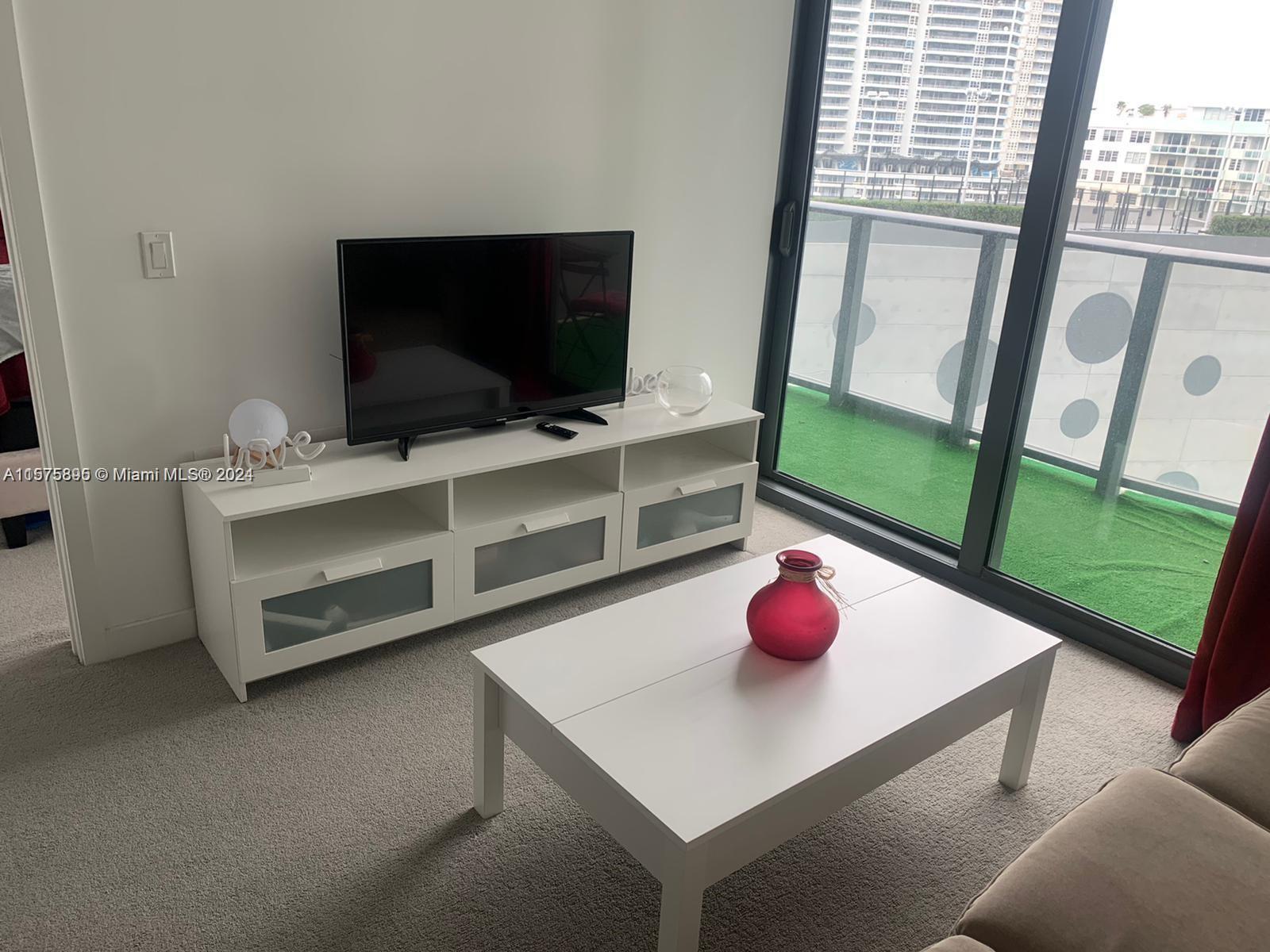PARAISO BAYVIEWS CONDO - Residential Lease