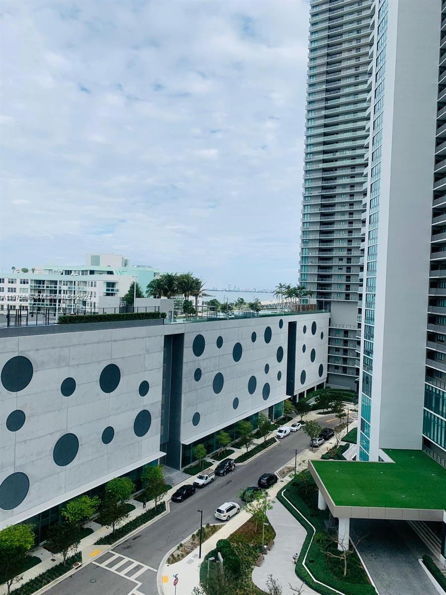 PARAISO BAYVIEWS CONDO - Residential Lease