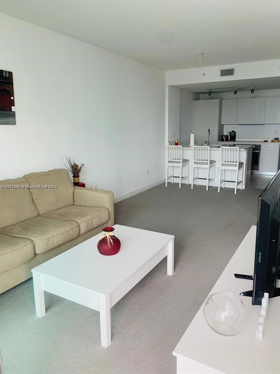PARAISO BAYVIEWS CONDO - Residential Lease