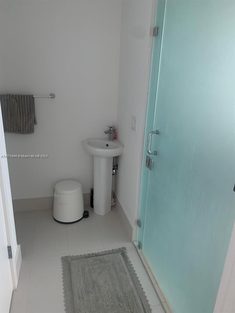 PARAISO BAYVIEWS CONDO - Residential Lease