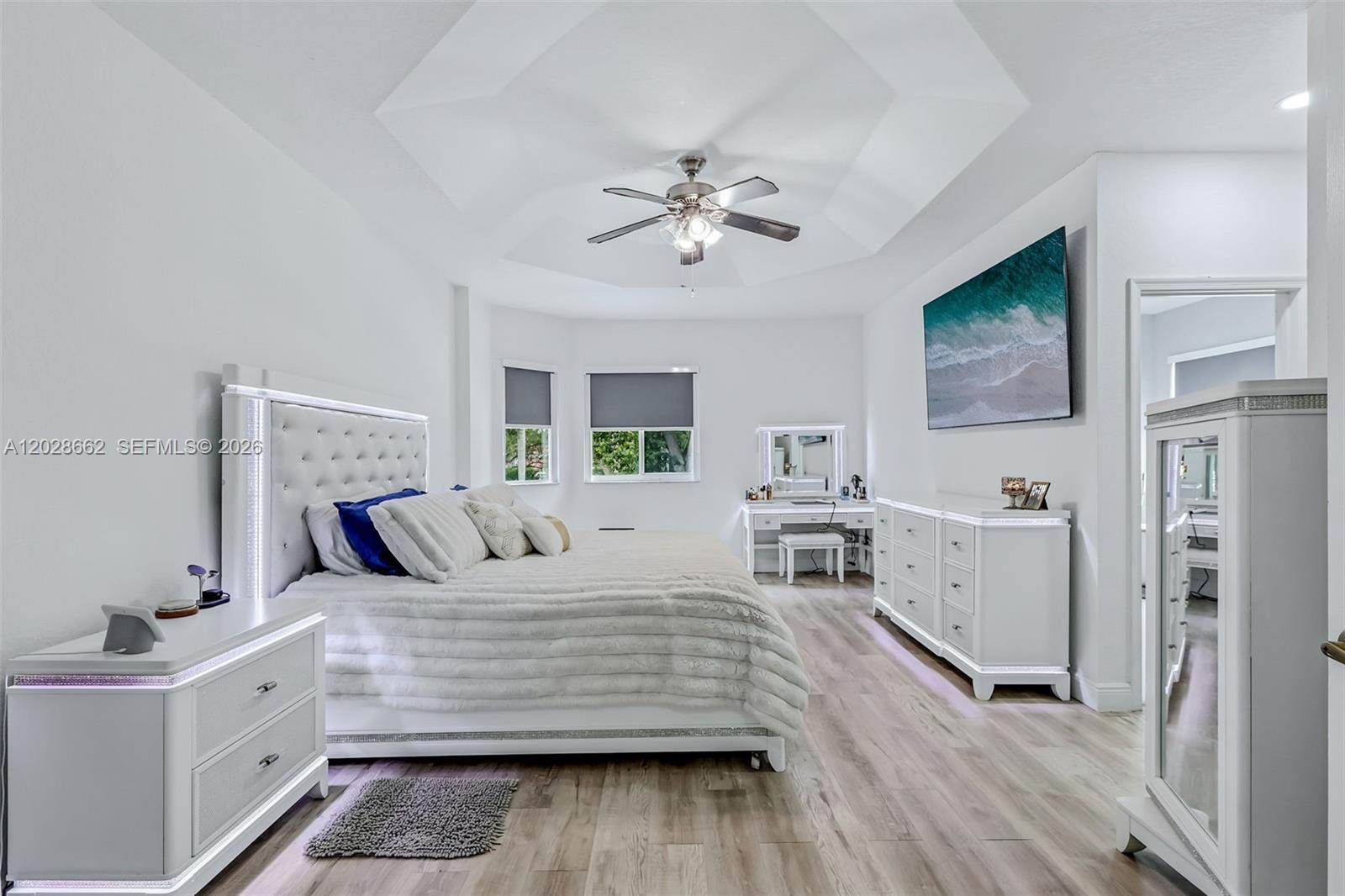 POD 10 AT MONARCH LAKES - Residential