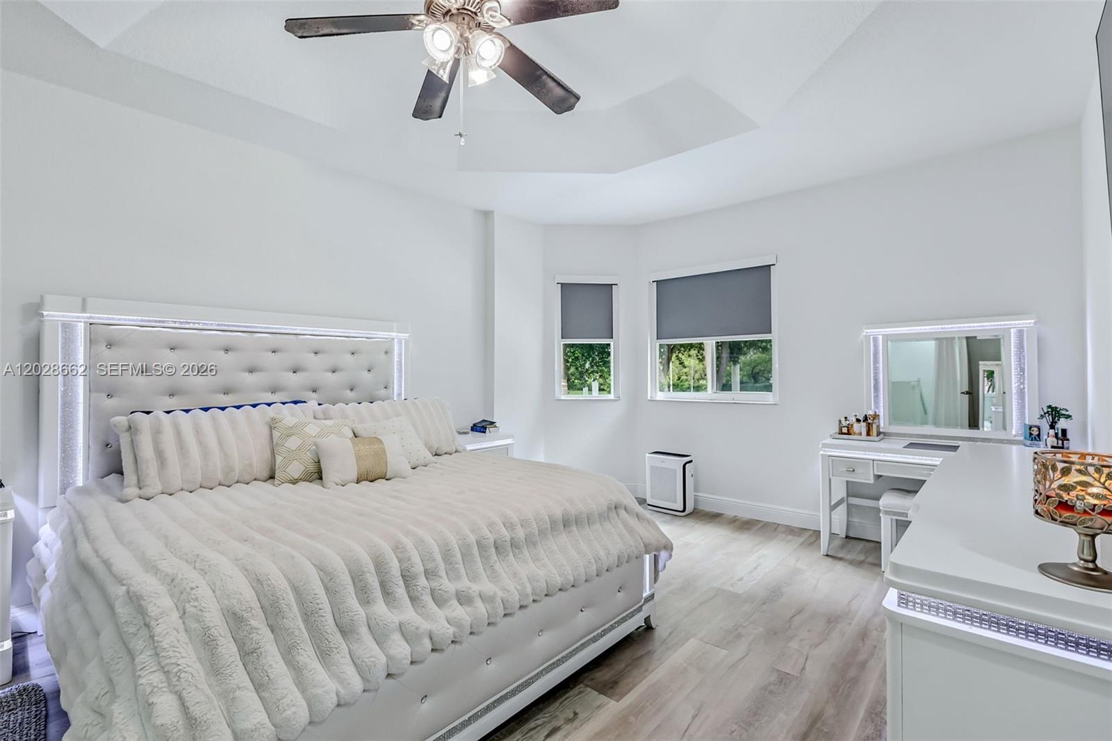 POD 10 AT MONARCH LAKES - Residential