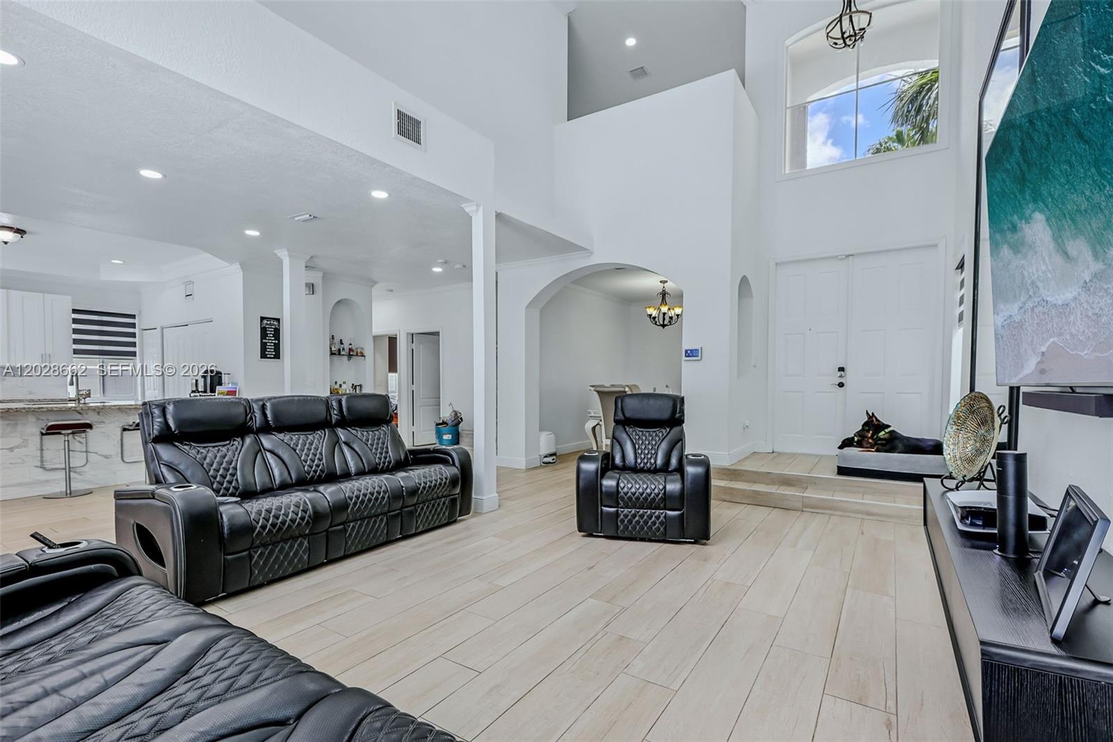 POD 10 AT MONARCH LAKES - Residential