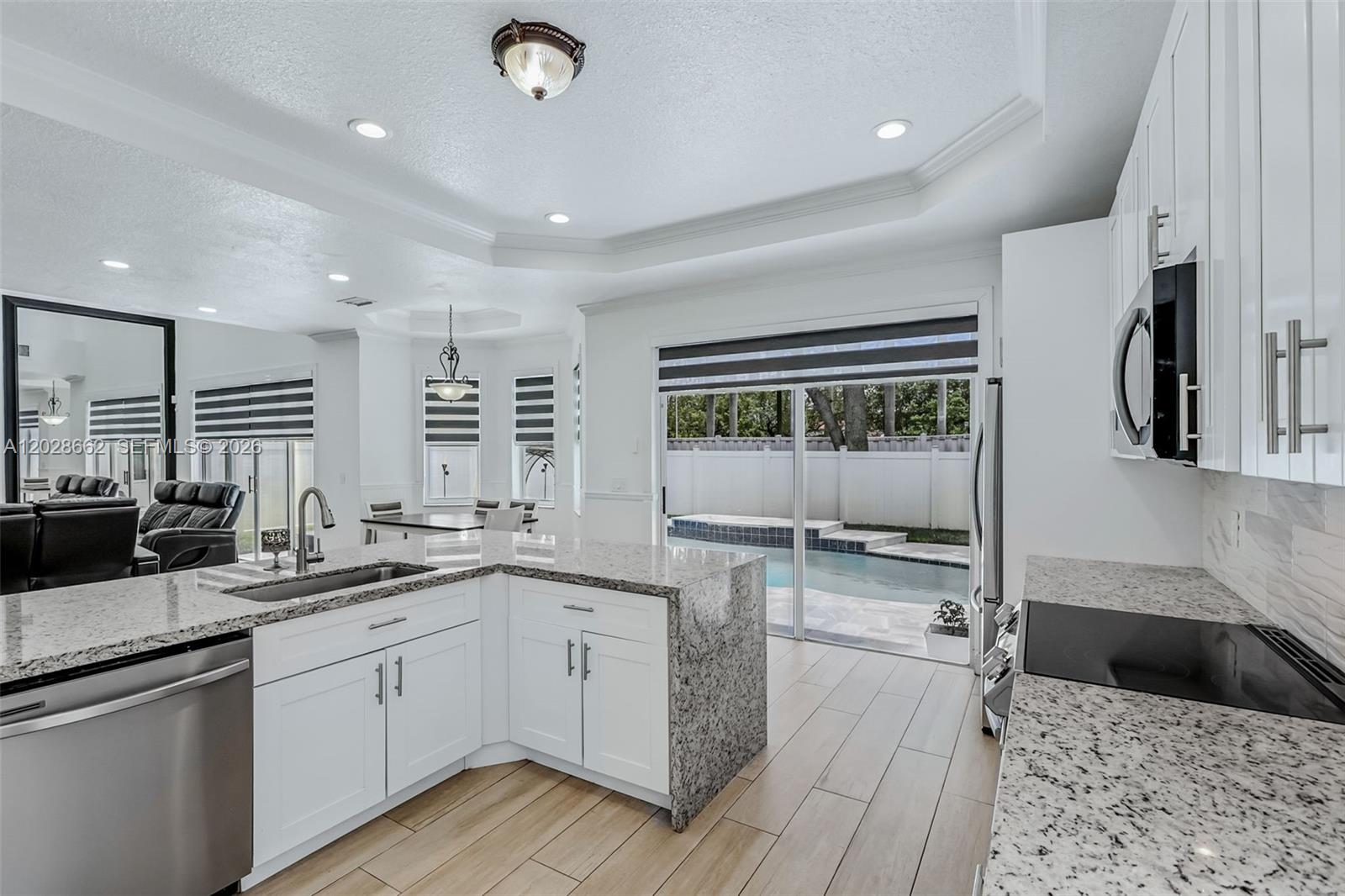 POD 10 AT MONARCH LAKES - Residential