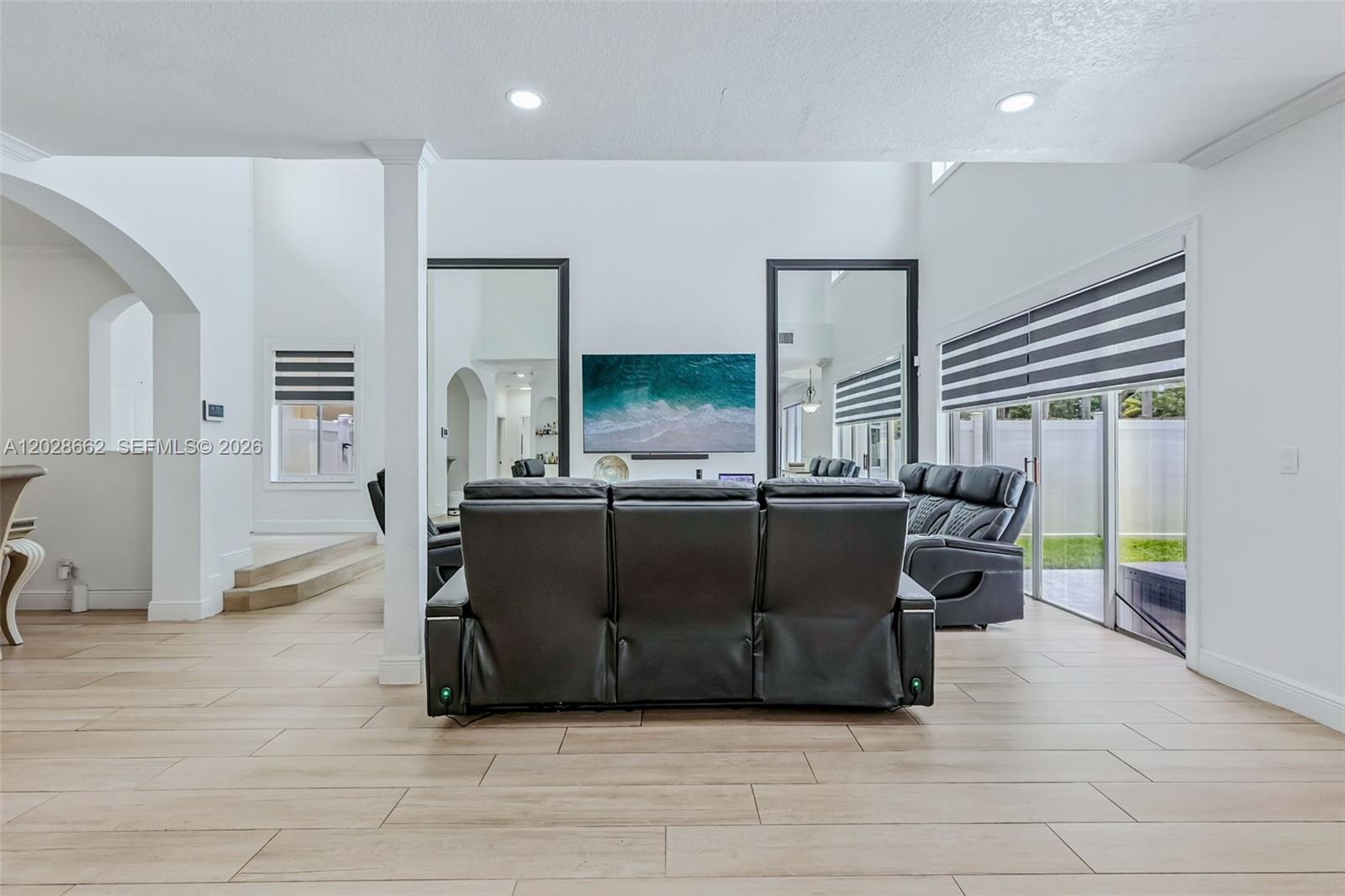 POD 10 AT MONARCH LAKES - Residential